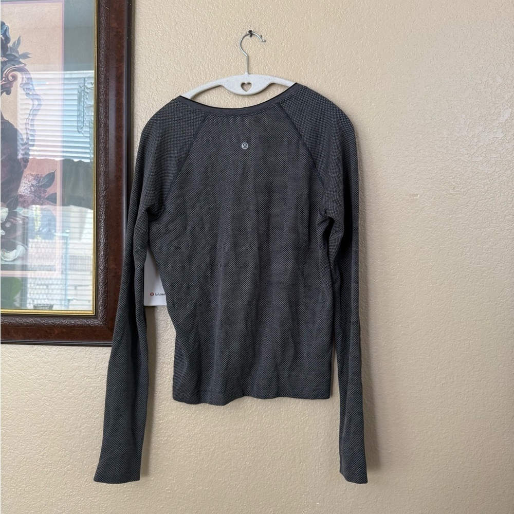 NWT lululemon swiftly tech ls 2.0 race textured knit Size 12 - Picture 4 of 5